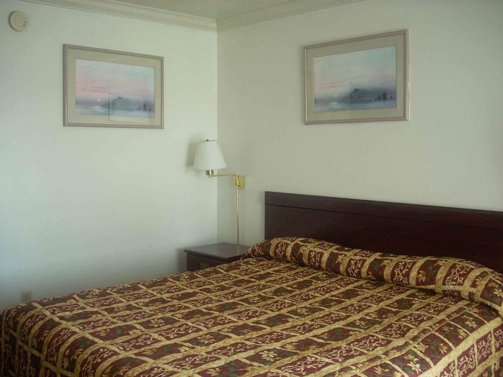 Economy Inn Monterey Seaside Kültér fotó